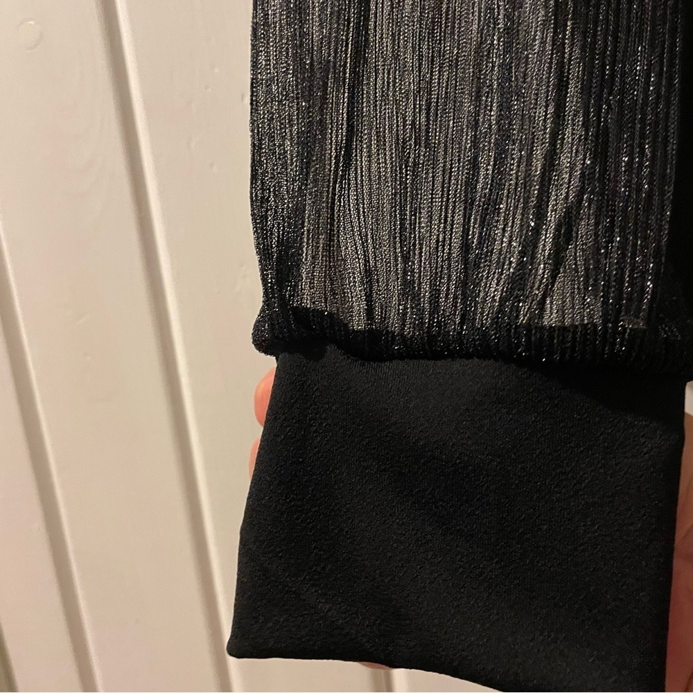 MAURICES plisse sleeve blouse X-small NWT - Picture 5 of 11